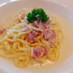 สปาเก็ตตี้ครีมซอสเบคอน