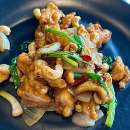 97 Kitchen (กะเพราปลา อาหารตามสั่ง)