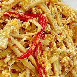 ผัดหน่อไม้ใส่ไข่+ข้าว
