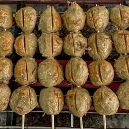 ลูกชิ้นภูเขาไฟ ตลาดเทพนิมิตร