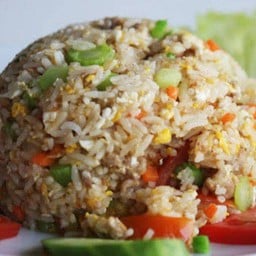 ครัวพี่ยุ้ง ส้มตำ อาหารตามสั่ง