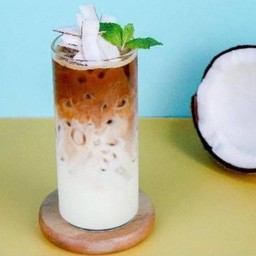 มะพร้าวปั่นชาเย็น