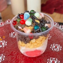 หลงใหลสตอเบอร์รี่โยเกิร์ตไอติมเกร็ดหิมะ