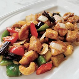 ไก่ผัดเม็ดมะม่วง