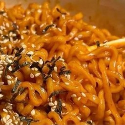 แทกุก บุลดัก ( 태극불닥 ) มาม่าเผ็ด