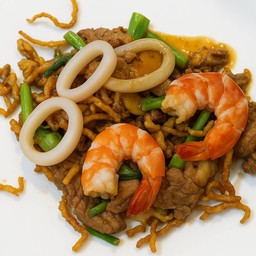 บะหมี่กรอบผัดซีอิ๊วทะเล