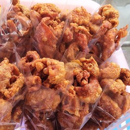 หนังไก่ทอด