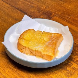 ปังปิ้งเนยนมน้ำตาล