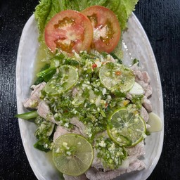 ยำหมูมะนาว