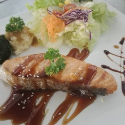 สเต็กแซลมอนฟินเลย์(ไม่มีก้าง)