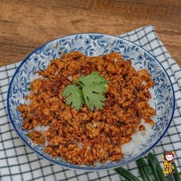 ข้าวผัดพริกเผาเนื้อสับ