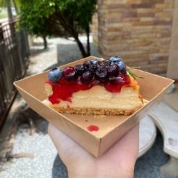 Boo Bakehouse ชีสเค้กหน้าไหม้ เบเกอรี่โฮมเมด