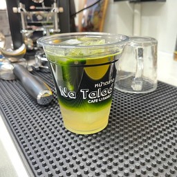 ชาเขียว น้ำผึ้งมะนาว