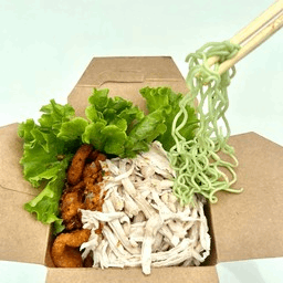 หมี่หยกไก่ฉีกน้ำพริกหมูกระจก + ปีกไก่ทอด