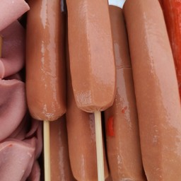 ไส้กรอกหนังกรอบ