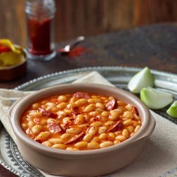 SUCUKLU KURU FASÜLYE - WHITE BEANS WITH TURKISH SAUSAGE