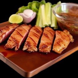 สเต็กไก่ย่างน้ำจิ้มแจ่ว