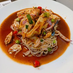 ยำขนมจีน