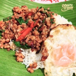 ข้าวกะเพราหมูนุ่ม