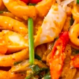 ผัดพริกแกงทะเล