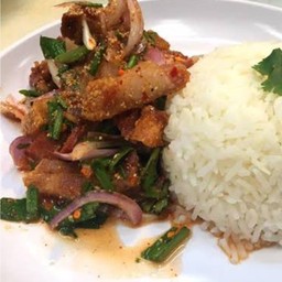 ข้าวน้ำตกหมู