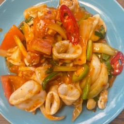 หมึกผัดผงกระหรี่