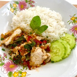 กะเพราอกไก่หั่นชิ้น สายเฮลตี้