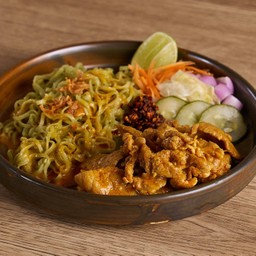 PO010 ข้าวซอยหมู