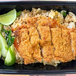 ข้าวผัดไก่กรอบ