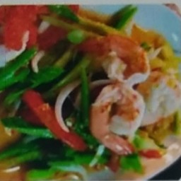 ยำคะน้ากุ้งสด