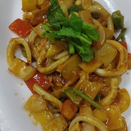 ปลาหมึกผัดไข่เค็ม