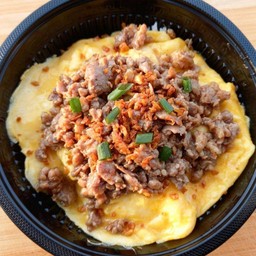 ข้าวไข่ข้นหมูสับกระเทียมพริกไทย