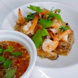 กุ้งอบวุ้นเส้น