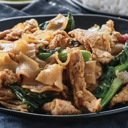 ผัดซีอิ๊วเนื้อ