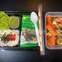 เซ็ทดองเกาหลีรวม กุ้ง4ตัว  ม่อน 3 ชิ้น ข้าว+สาหร่าย พร้อมทาน