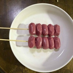 ไส้กรอกแดงย่างในตำนาน