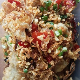 ปลาแร่เนื้อทอดกรอบคั่วพริกเกลือราดข้าว