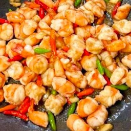 ข้าวกุ้งผัดพริกขี้หนู