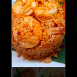 ข้าวผัดต้มยำทะเล