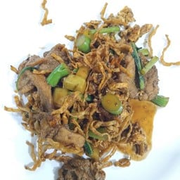 บะหมี่กรอบผัดซีอิ๋ว