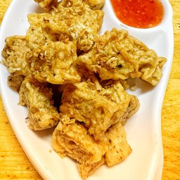 หมูยอทอดกระเทียม
