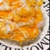 ไข่ขยี้ราดข้าวไข่ 2 ฟอง