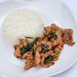 ข้าวกะเพราหมูนุ่ม