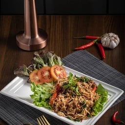 มาม่ากะเพราวากิว (Instant Noodle Thai Basil Wagyu Beef)