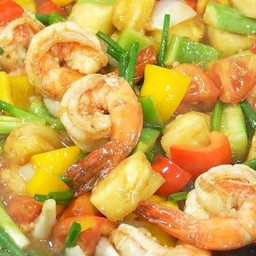 ผัดเปรี้ยวหวานกุ้ง กับข้าว