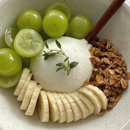 [Set3] องุ่นไชน์มัสคัต กล้วย กราโนล่า