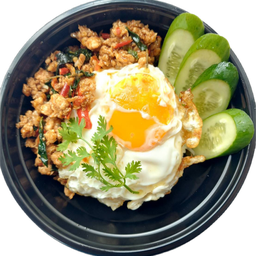 ราดหน้าโรตีกรอบ&ผัดกระเพราเอ็มไพร์