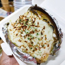 มันฝรั่งเผาชีส