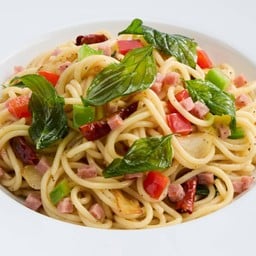 สปาเกตตีผัดขี้เมาแฮม