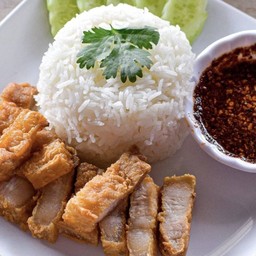 หมูสามชั้นทอดน้ำปลา